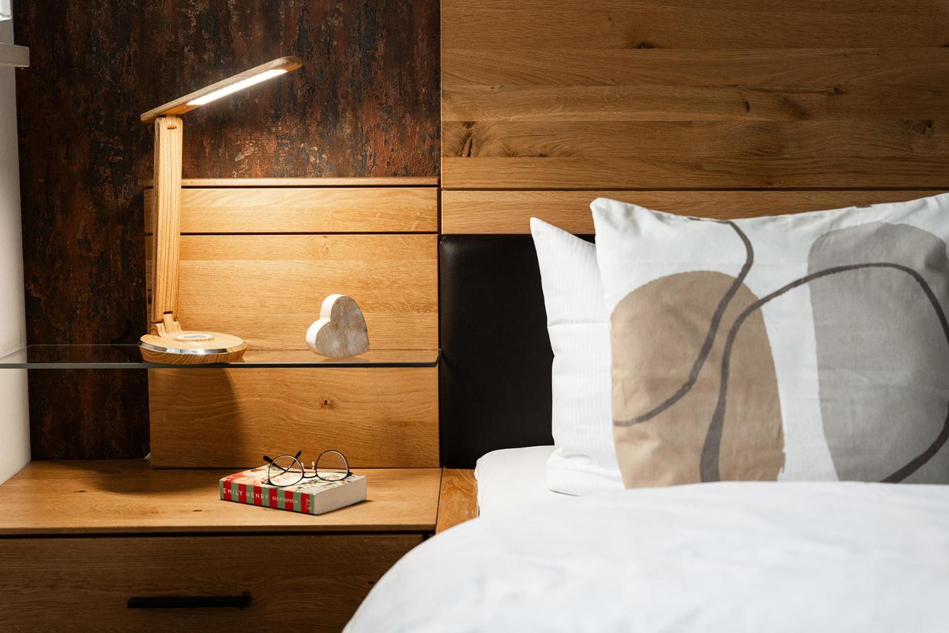 Hotel Vier Jahreszeiten An Der Therme & Kliniken Bad Krozingen Naehe Freiburg & Schwarzwald Ideal Fuer Wellness Kur & Business Ausfluege 24H Check In- Wlan & Parken Gratis Exterior photo